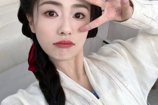 一天3个瓜！女星被大佬操控、顶流恋情曝光杨颖被牵连 个个大瓜