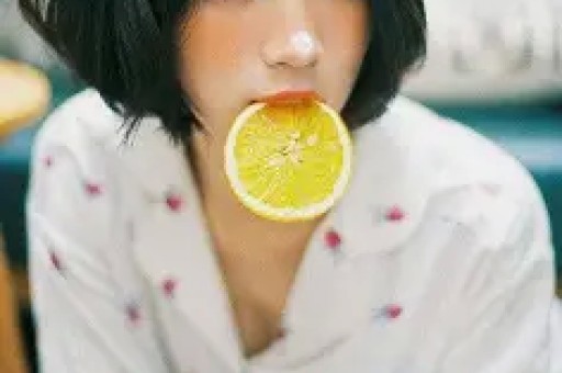 抖音张露文事件引热议同行扒黑料助理出来锤真相究竟如何？